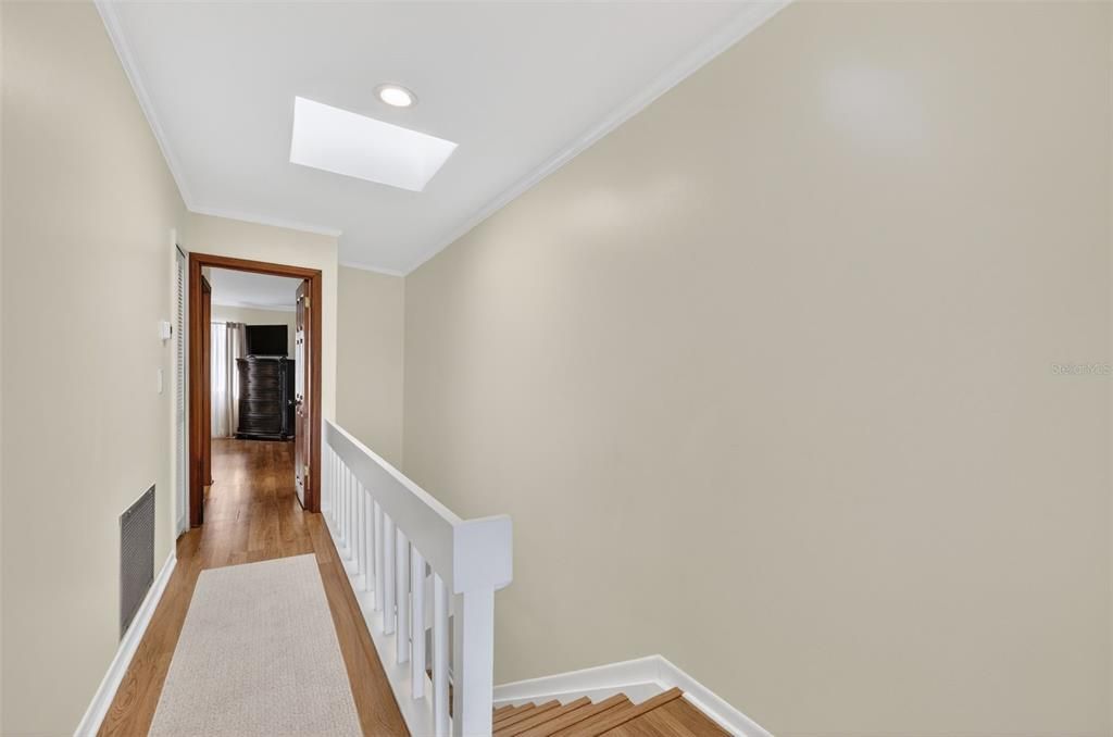 En Venta: $925,000 (3 camas, 3 baños, 1930 Pies cuadrados)