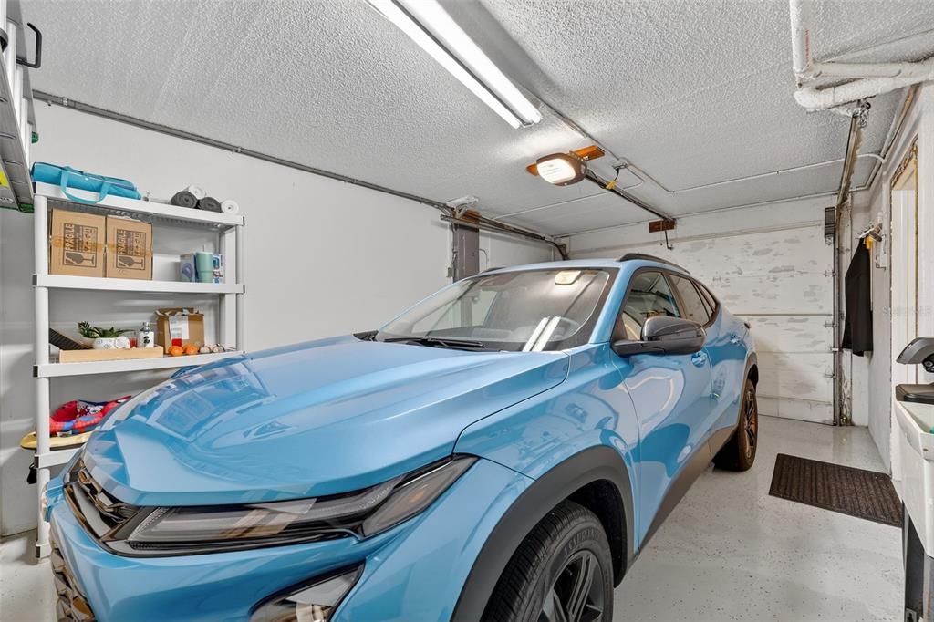 En Venta: $925,000 (3 camas, 3 baños, 1930 Pies cuadrados)