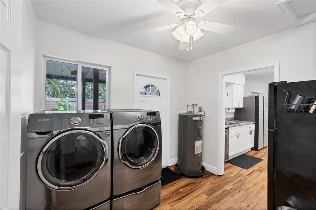 待售: $709,000 (3 贝兹, 3 浴室, 1859 平方英尺)