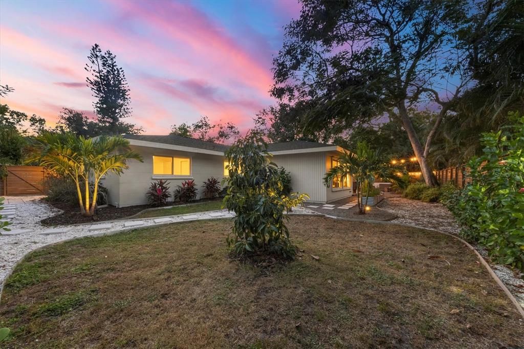 待售: $709,000 (3 贝兹, 3 浴室, 1859 平方英尺)