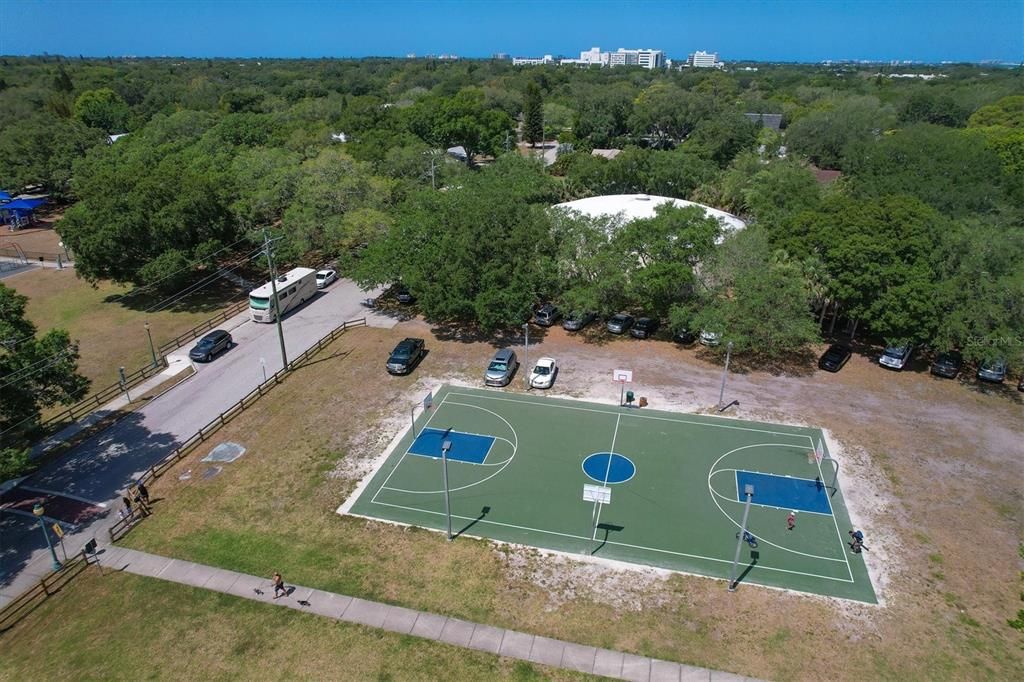 Active With Contract: $709,000 (3 beds, 3 baths, 1859 Square Feet)