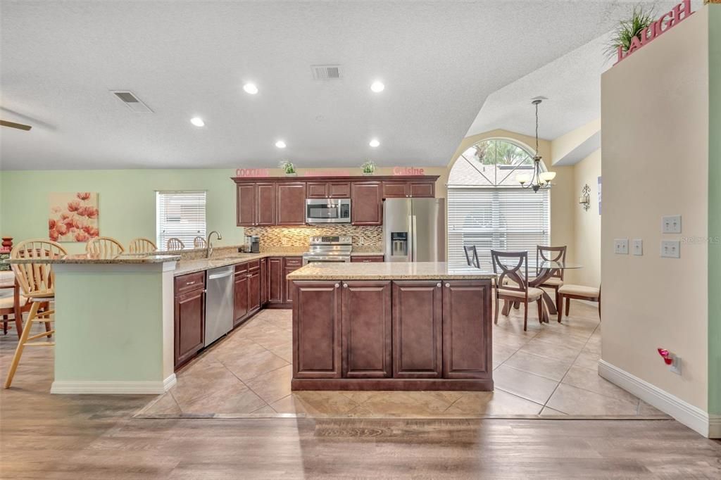 For Sale: $475,000 (3 beds, 2 baths, 1695 Square Feet)