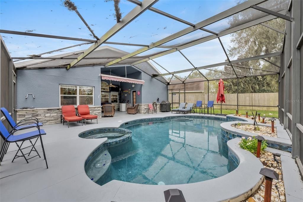 For Sale: $475,000 (3 beds, 2 baths, 1695 Square Feet)