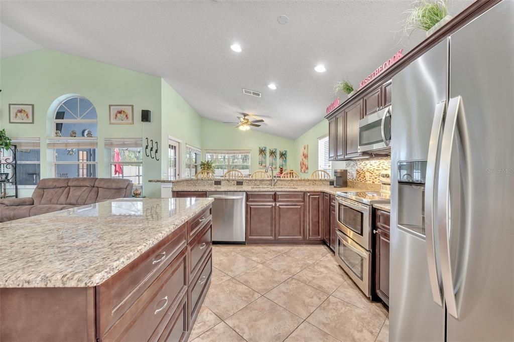 For Sale: $475,000 (3 beds, 2 baths, 1695 Square Feet)