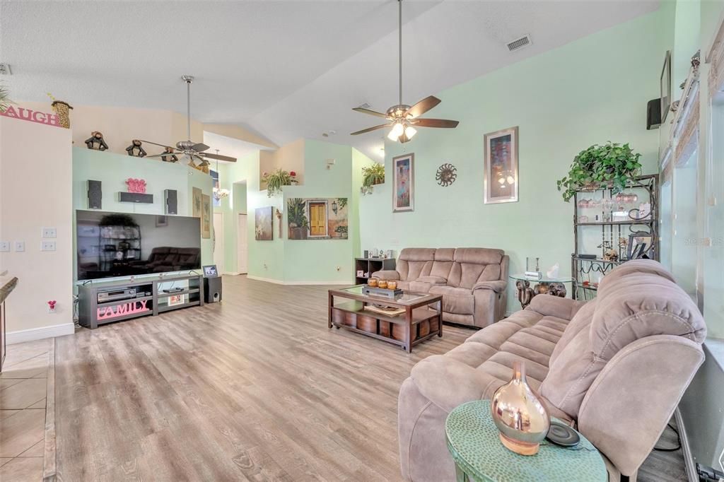 For Sale: $475,000 (3 beds, 2 baths, 1695 Square Feet)