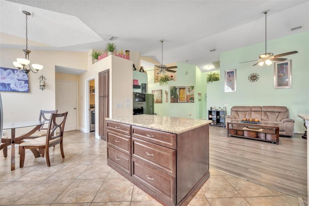 For Sale: $475,000 (3 beds, 2 baths, 1695 Square Feet)