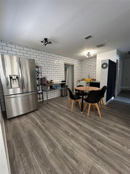 En Venta: $440,000 (3 camas, 2 baños, 1064 Pies cuadrados)