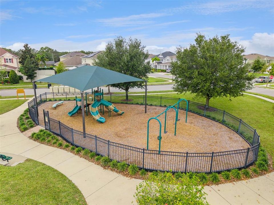 For Sale: $595,000 (4 beds, 2 baths, 2516 Square Feet)