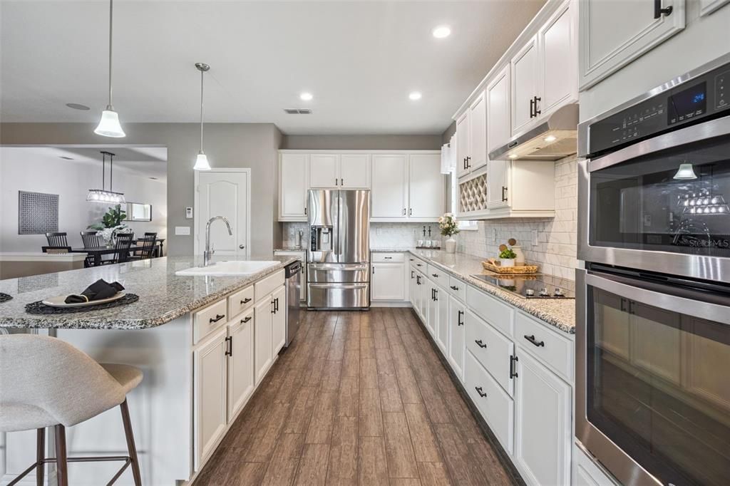 For Sale: $595,000 (4 beds, 2 baths, 2516 Square Feet)