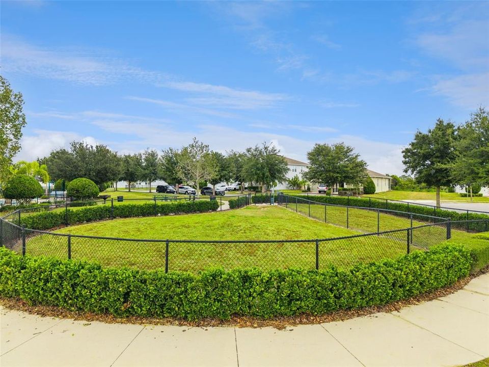 For Sale: $595,000 (4 beds, 2 baths, 2516 Square Feet)