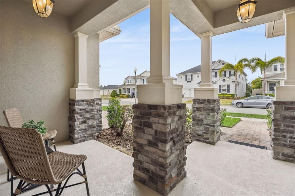 For Sale: $595,000 (4 beds, 2 baths, 2516 Square Feet)