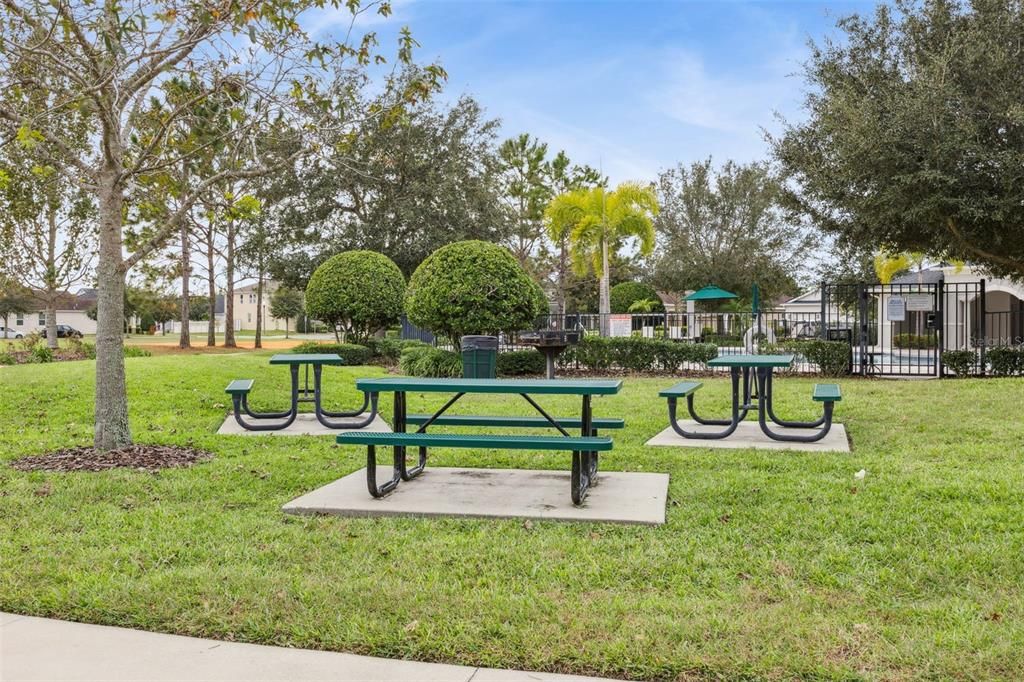 For Sale: $595,000 (4 beds, 2 baths, 2516 Square Feet)