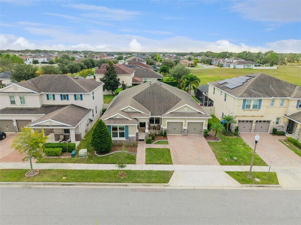 For Sale: $595,000 (4 beds, 2 baths, 2516 Square Feet)