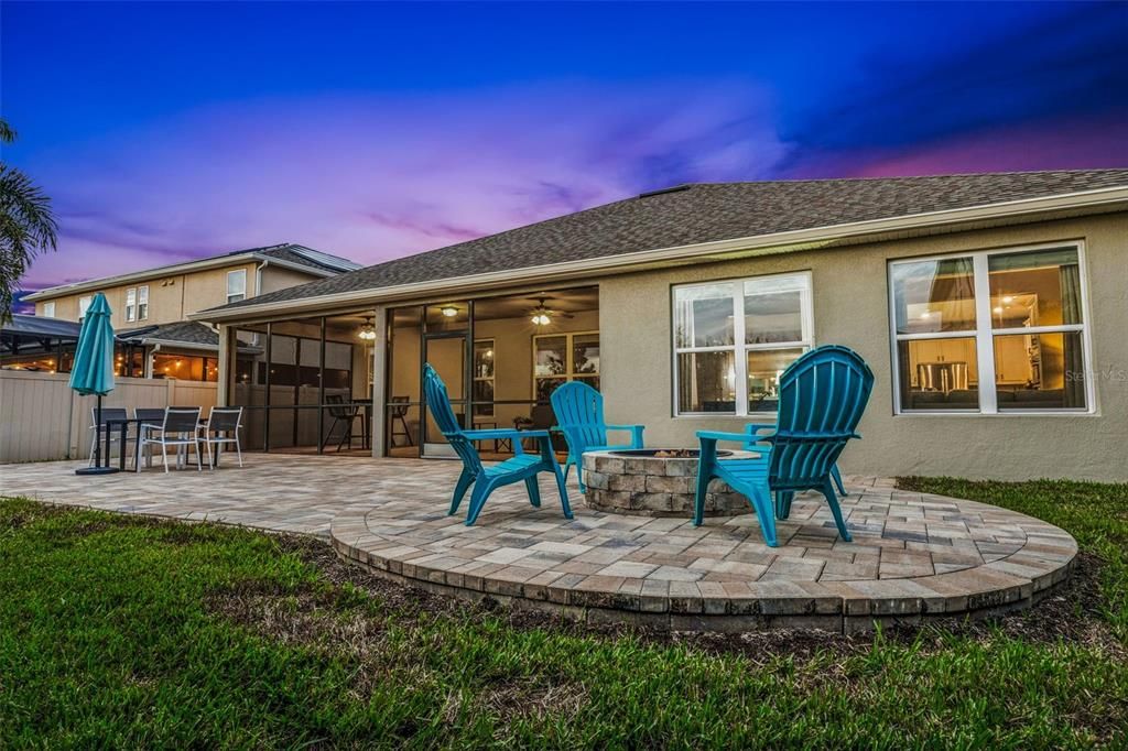 For Sale: $595,000 (4 beds, 2 baths, 2516 Square Feet)