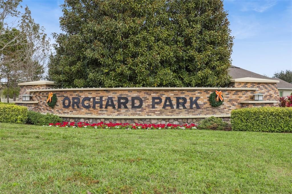 For Sale: $595,000 (4 beds, 2 baths, 2516 Square Feet)