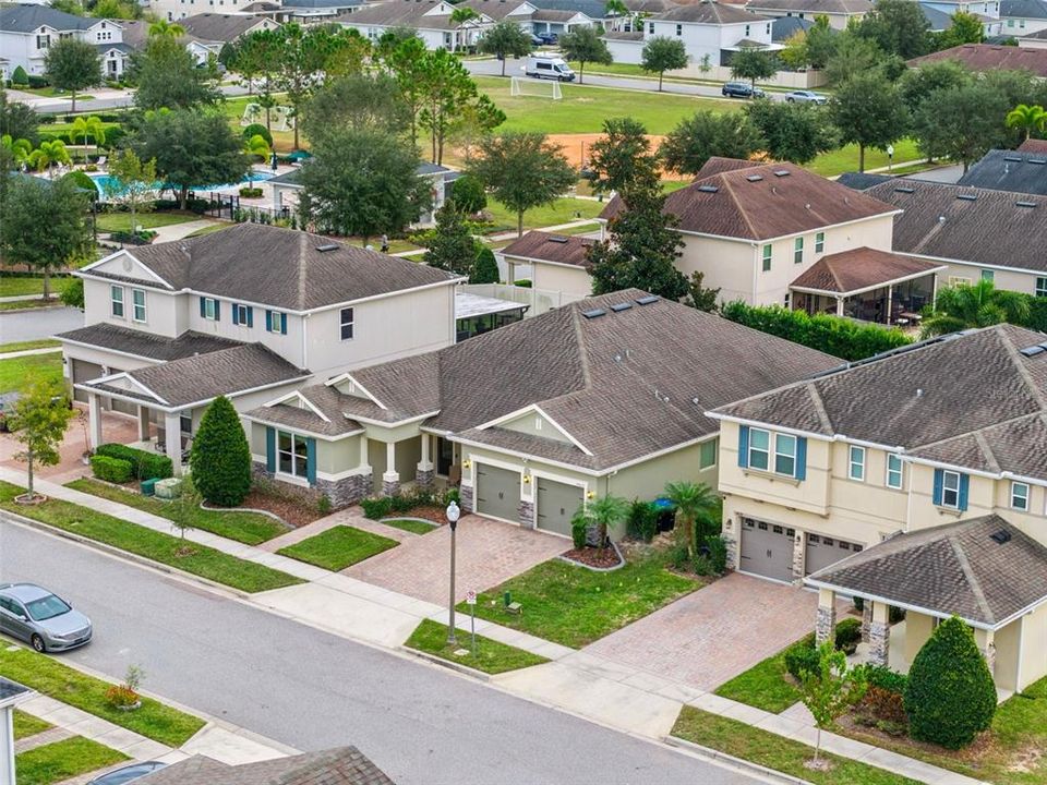 For Sale: $595,000 (4 beds, 2 baths, 2516 Square Feet)