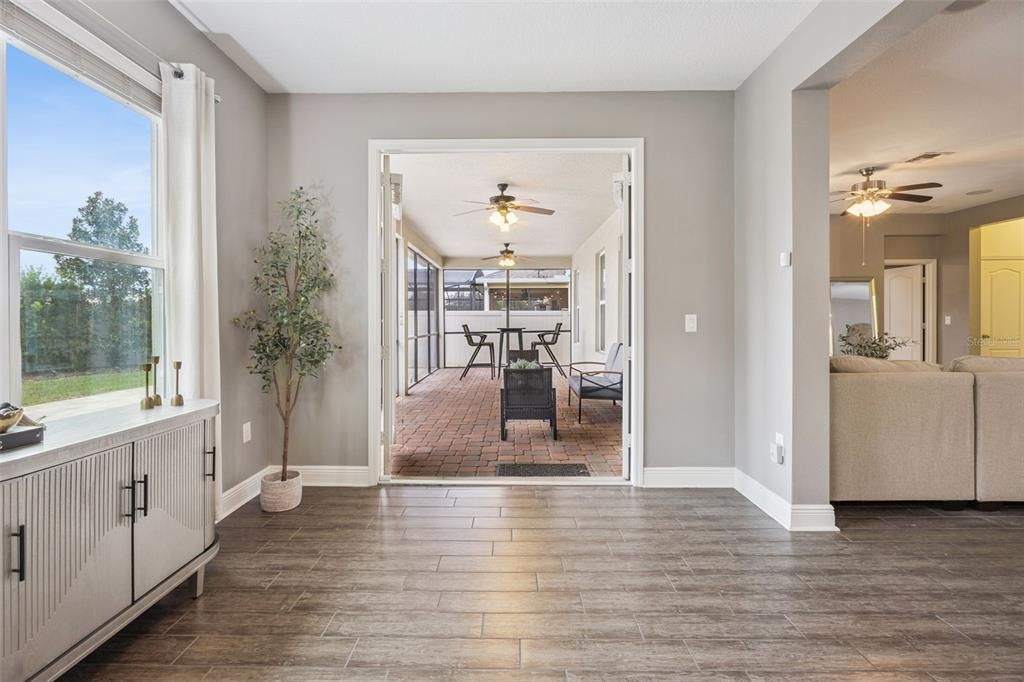 For Sale: $595,000 (4 beds, 2 baths, 2516 Square Feet)