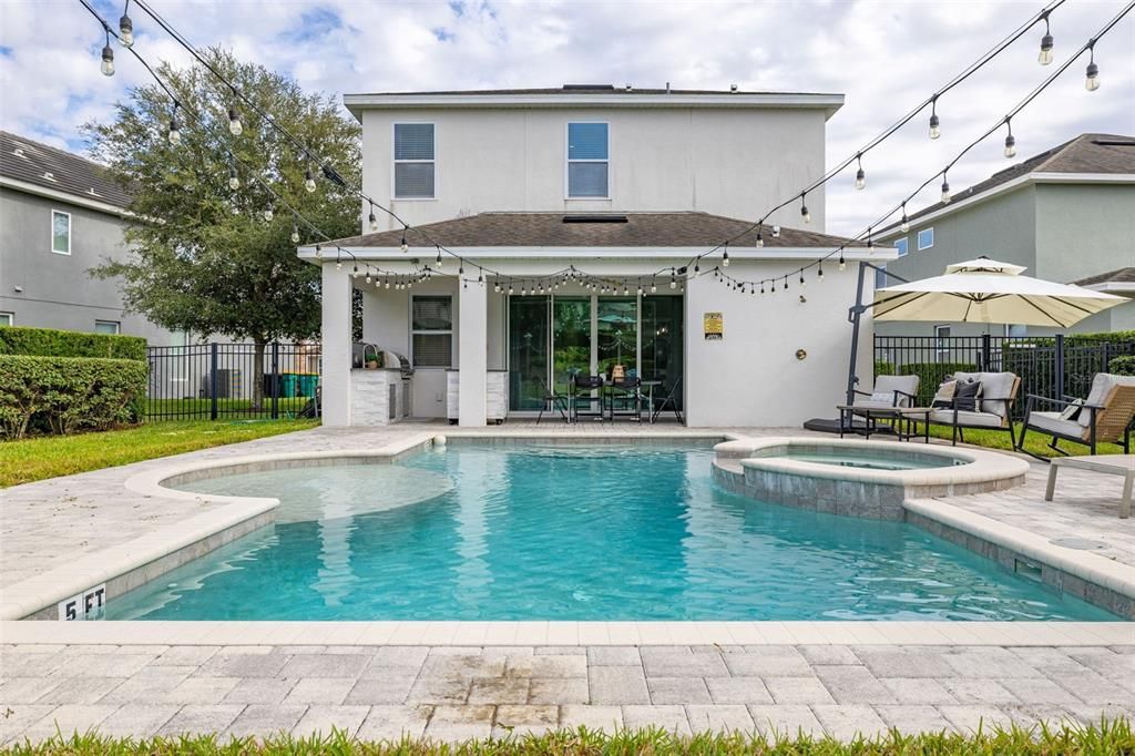 For Sale: $640,000 (5 beds, 4 baths, 2574 Square Feet)