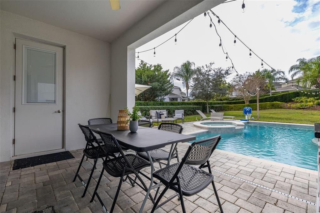 For Sale: $640,000 (5 beds, 4 baths, 2574 Square Feet)