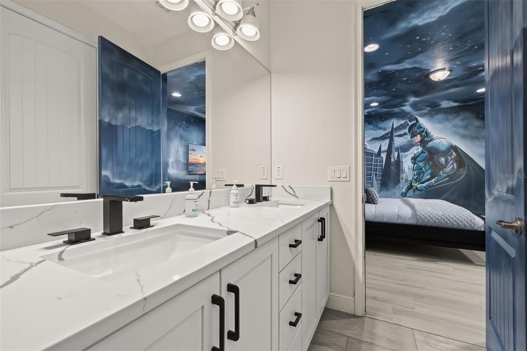 For Sale: $640,000 (5 beds, 4 baths, 2574 Square Feet)