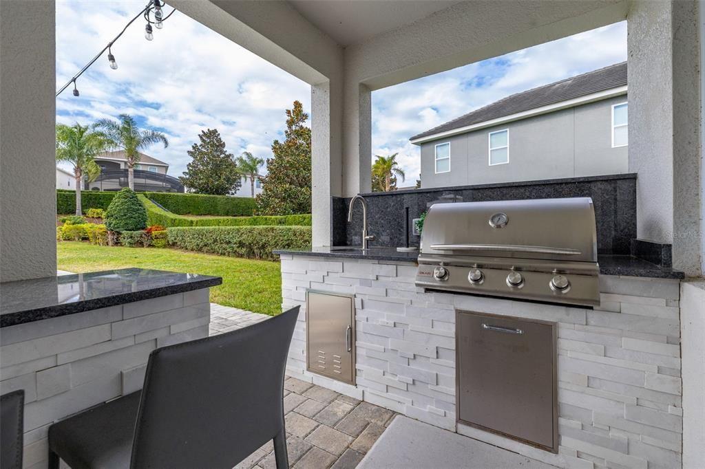 For Sale: $640,000 (5 beds, 4 baths, 2574 Square Feet)