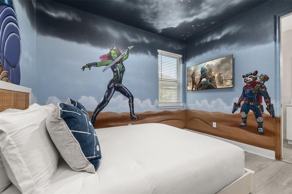 For Sale: $640,000 (5 beds, 4 baths, 2574 Square Feet)