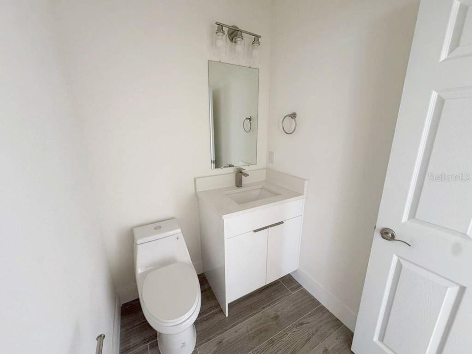 待售: $349,000 (4 贝兹, 2 浴室, 1914 平方英尺)