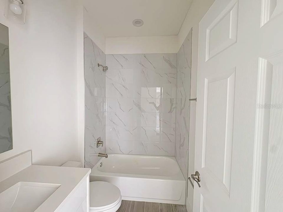 待售: $349,000 (4 贝兹, 2 浴室, 1914 平方英尺)