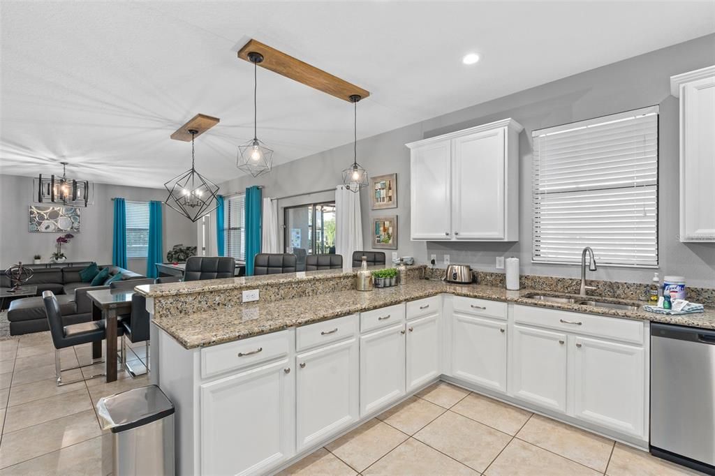 For Sale: $675,000 (6 beds, 6 baths, 3063 Square Feet)