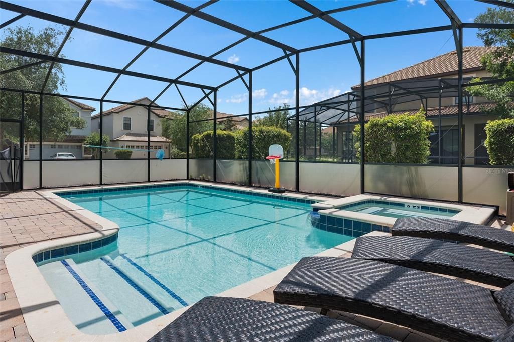 For Sale: $675,000 (6 beds, 6 baths, 3063 Square Feet)