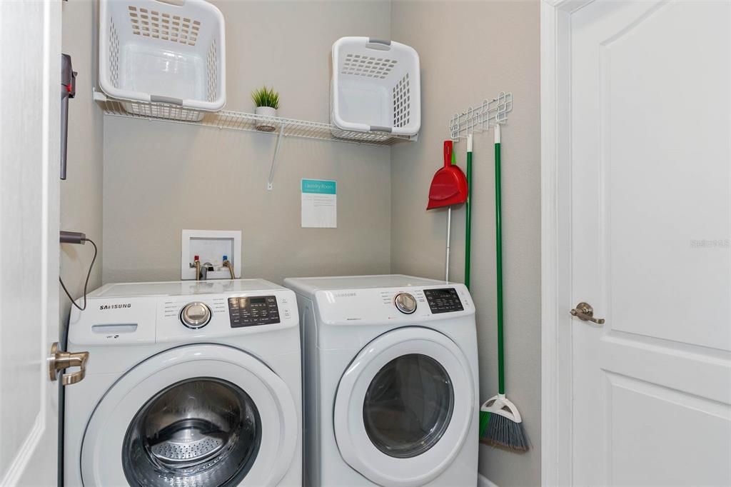 For Sale: $675,000 (6 beds, 6 baths, 3063 Square Feet)