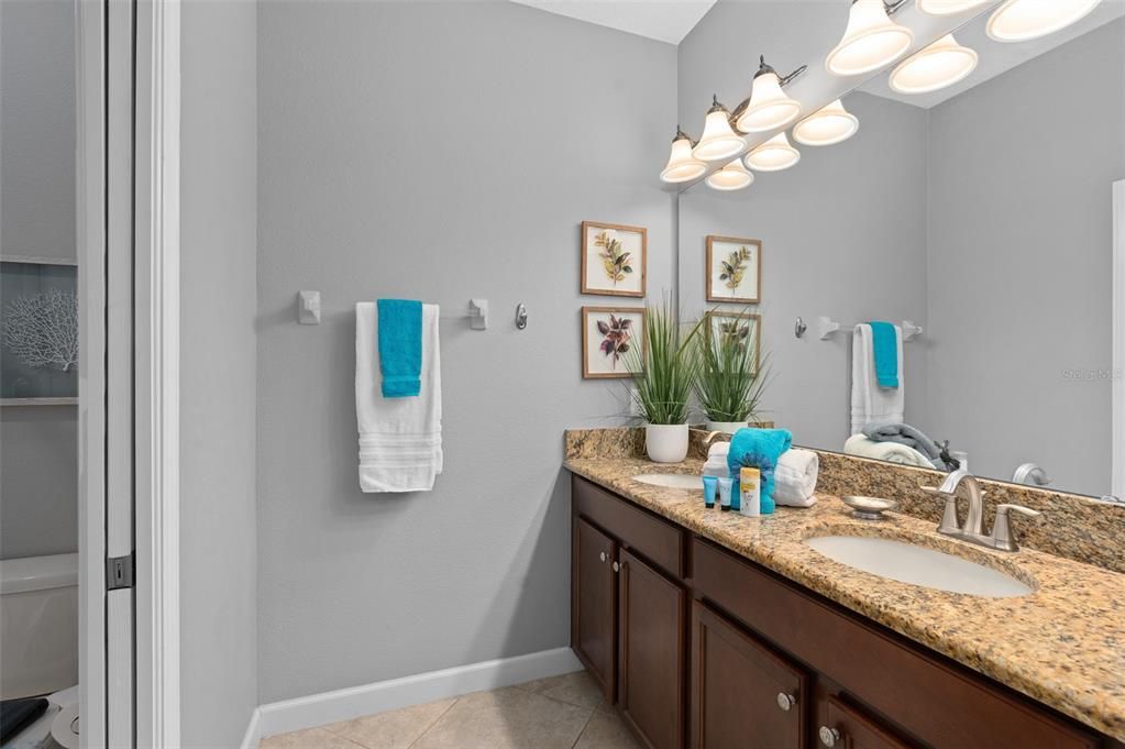 For Sale: $675,000 (6 beds, 6 baths, 3063 Square Feet)