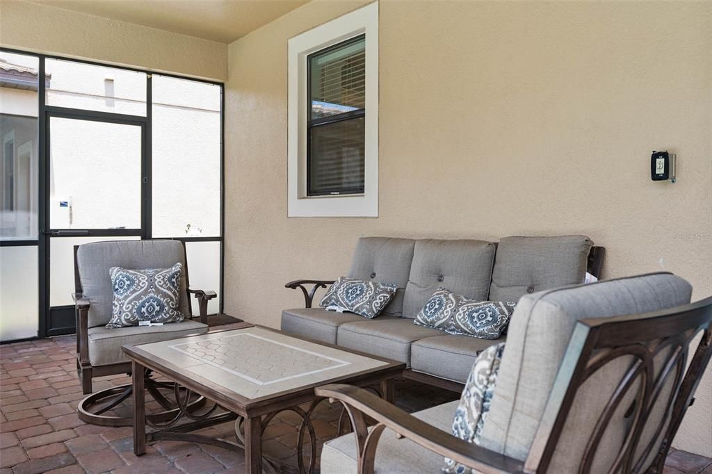 For Sale: $675,000 (6 beds, 6 baths, 3063 Square Feet)