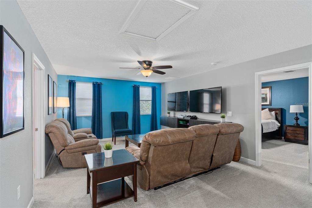 For Sale: $675,000 (6 beds, 6 baths, 3063 Square Feet)