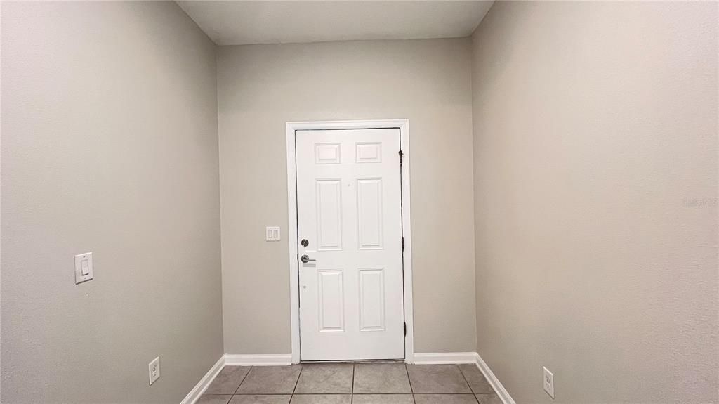 В аренду: $2,500 (4 спален, 2 ванн, 1877 Квадратных фут)