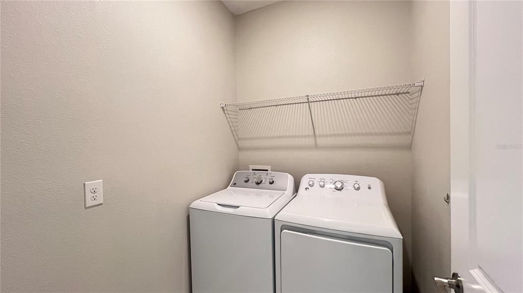 В аренду: $2,500 (4 спален, 2 ванн, 1877 Квадратных фут)