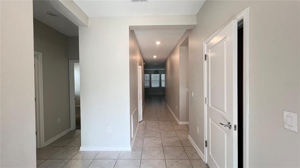 В аренду: $2,500 (4 спален, 2 ванн, 1877 Квадратных фут)