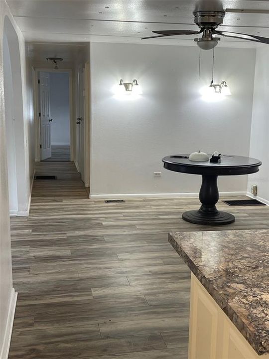 待售: $268,500 (3 贝兹, 3 浴室, 2092 平方英尺)