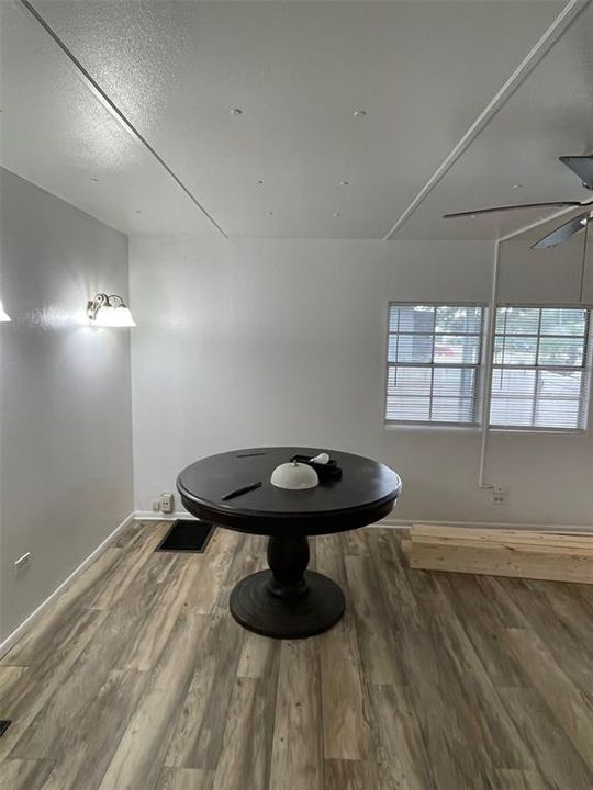 待售: $268,500 (3 贝兹, 3 浴室, 2092 平方英尺)