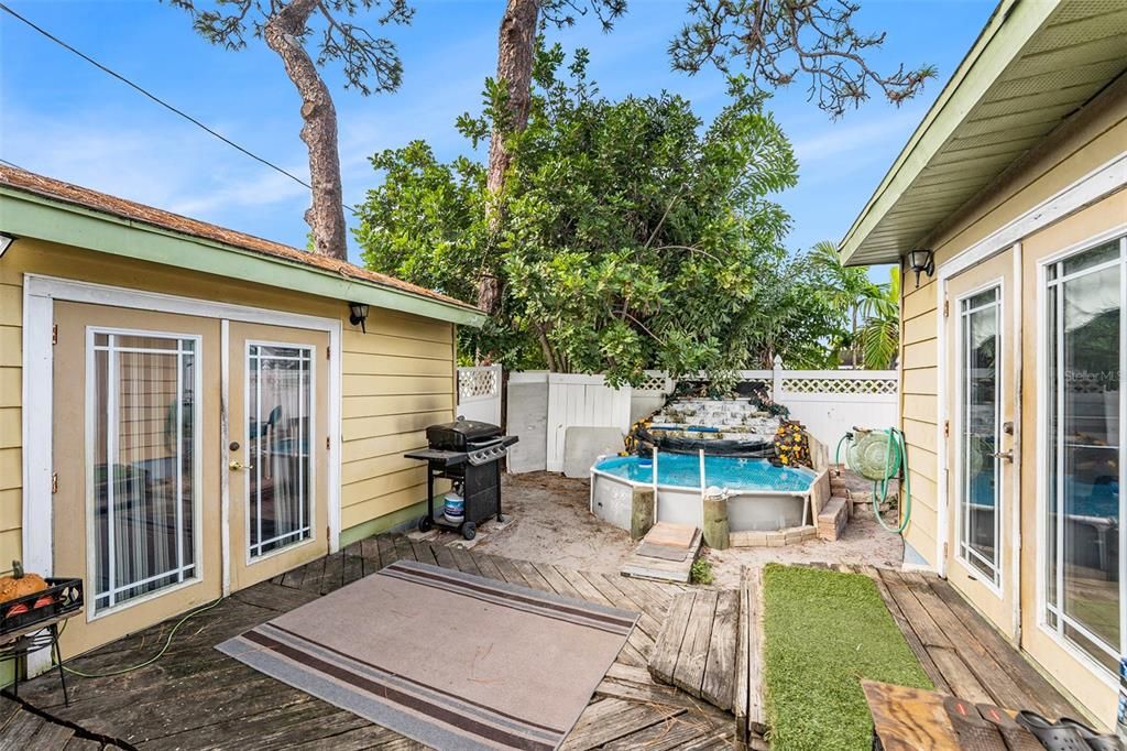 For Sale: $325,000 (3 beds, 1 baths, 1172 Square Feet)