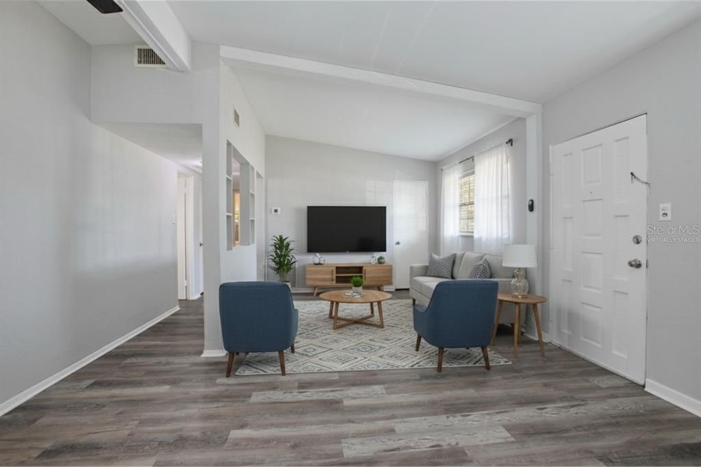 En Venta: $270,000 (2 camas, 1 baños, 912 Pies cuadrados)