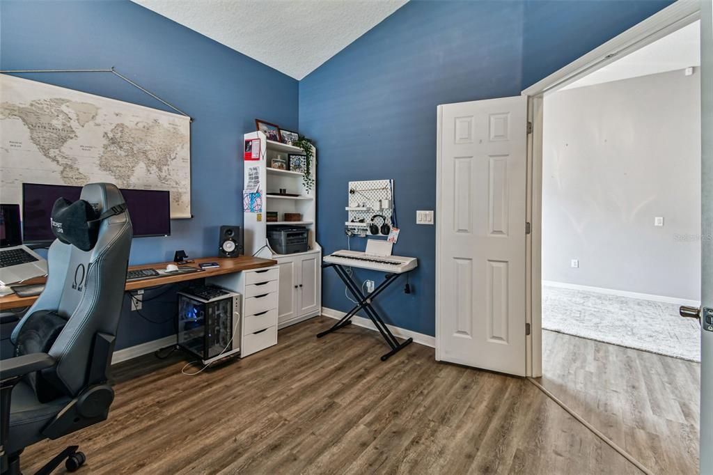 For Sale: $429,900 (3 beds, 2 baths, 2083 Square Feet)