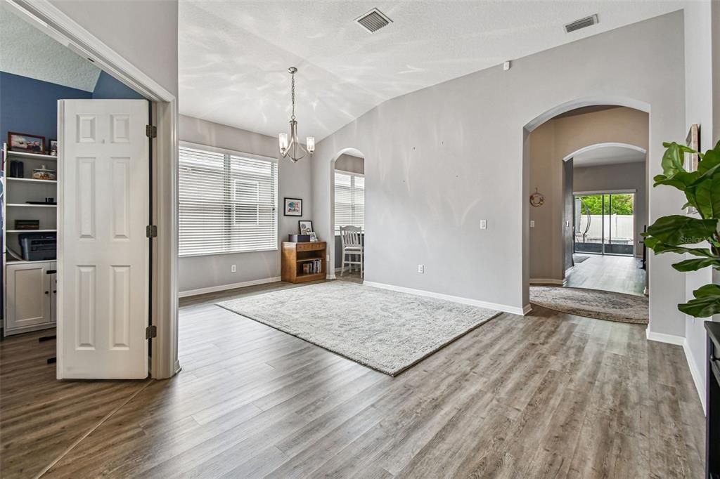 For Sale: $429,900 (3 beds, 2 baths, 2083 Square Feet)