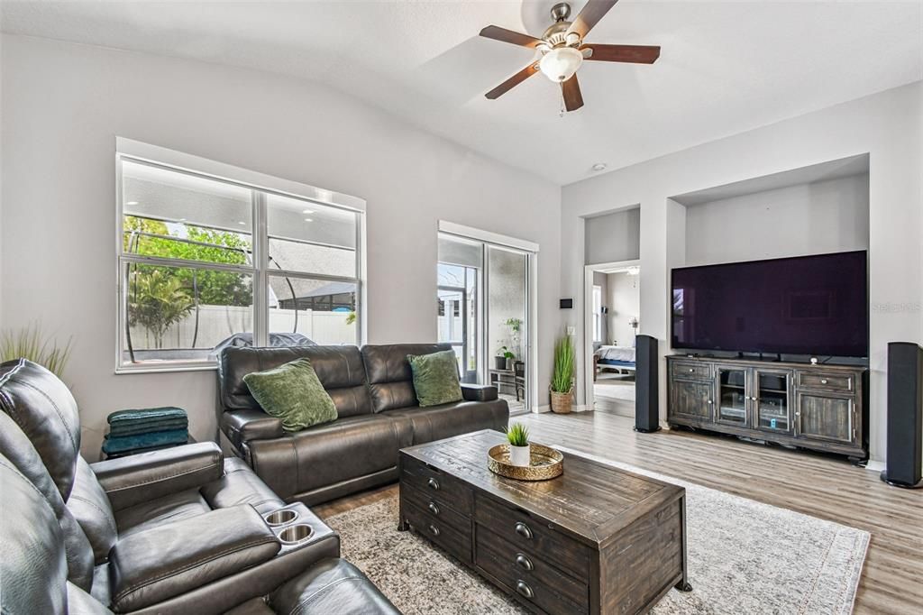 For Sale: $429,900 (3 beds, 2 baths, 2083 Square Feet)