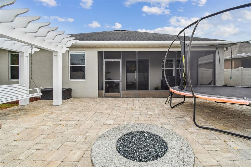 For Sale: $429,900 (3 beds, 2 baths, 2083 Square Feet)