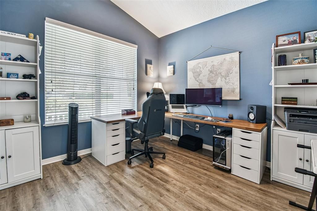 For Sale: $429,900 (3 beds, 2 baths, 2083 Square Feet)