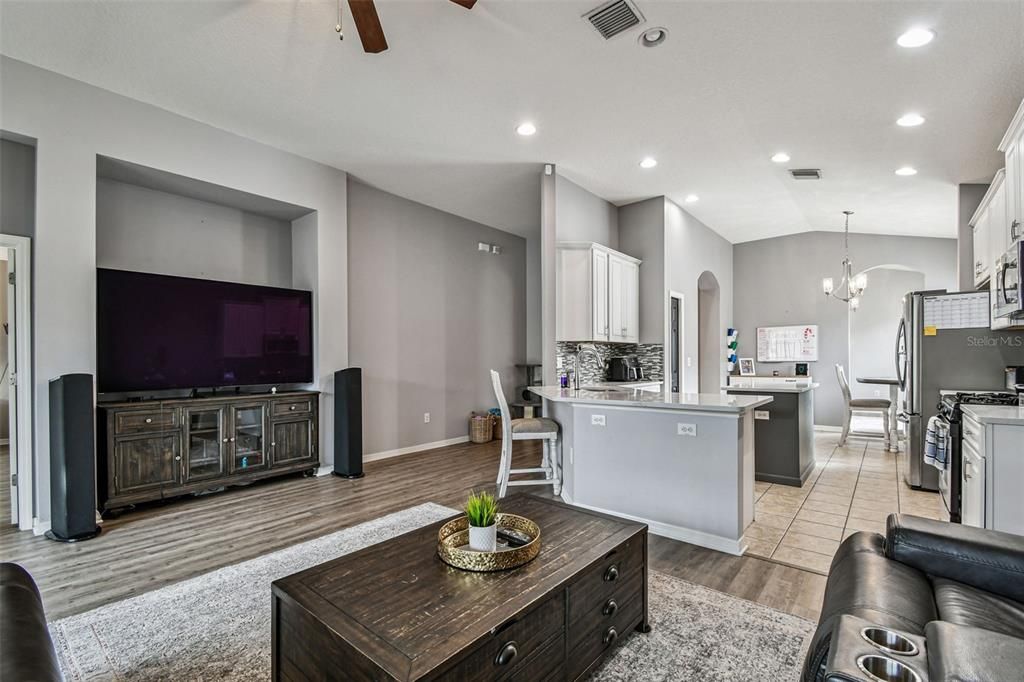 For Sale: $429,900 (3 beds, 2 baths, 2083 Square Feet)