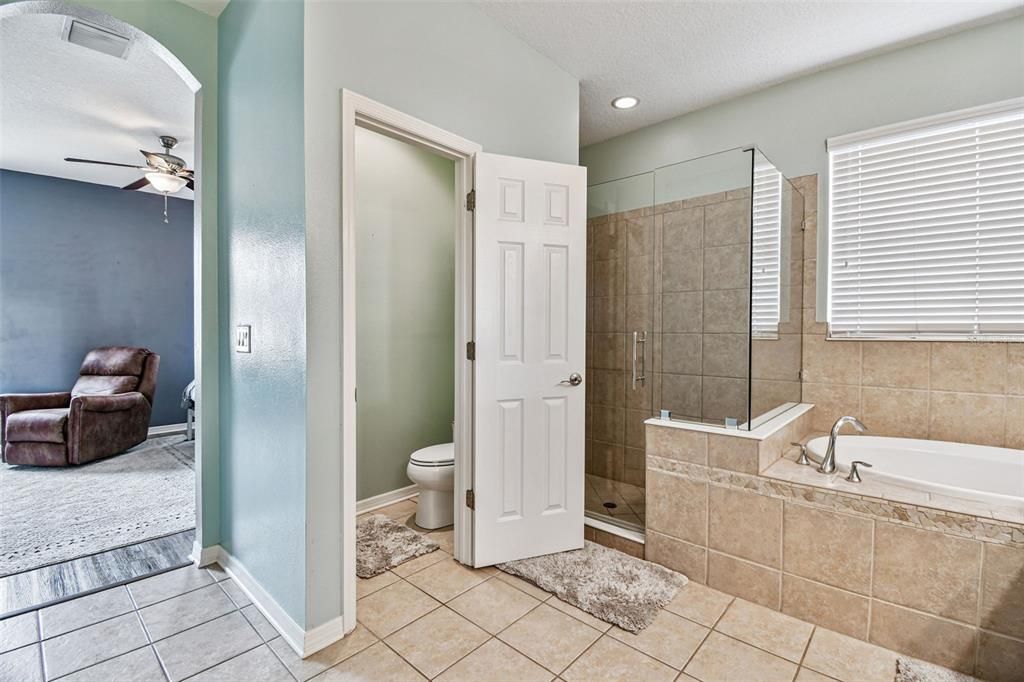 For Sale: $429,900 (3 beds, 2 baths, 2083 Square Feet)