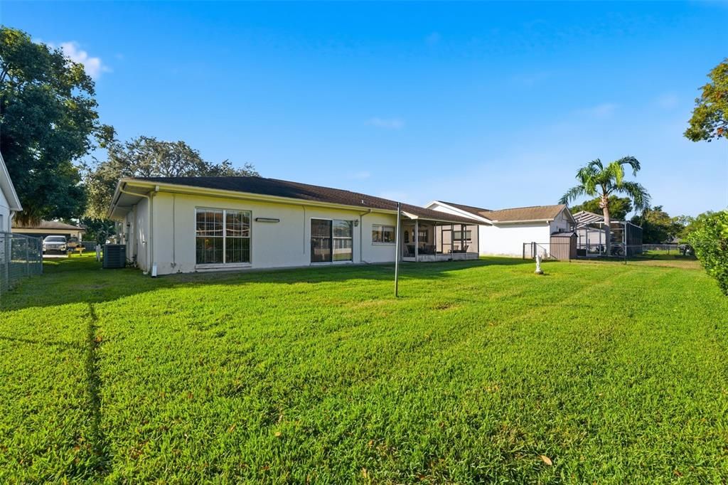 For Sale: $250,000 (2 beds, 2 baths, 1615 Square Feet)