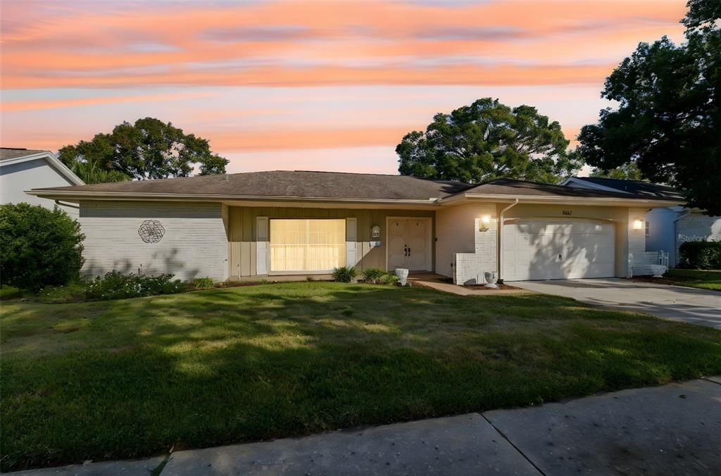 For Sale: $250,000 (2 beds, 2 baths, 1615 Square Feet)